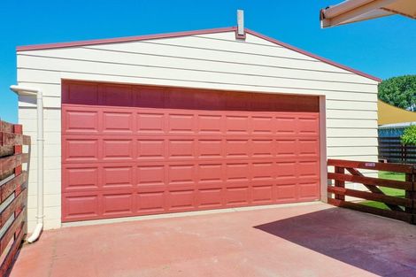 Photo of property in 20 Tawhara Place, Edgecumbe, 3120