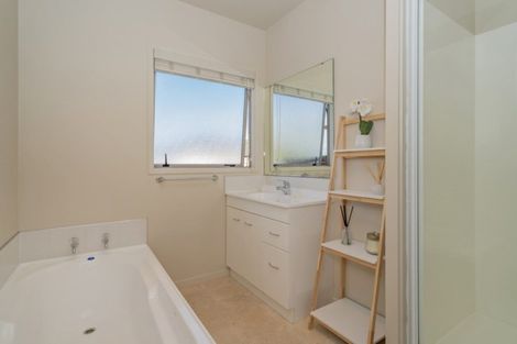 Photo of property in 1 Rena Place, Whitianga, 3510