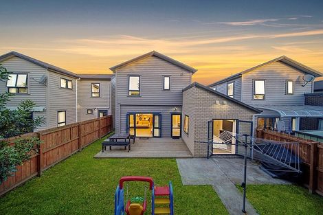 Photo of property in 18 Taiaapure Street, Weymouth, Auckland, 2103