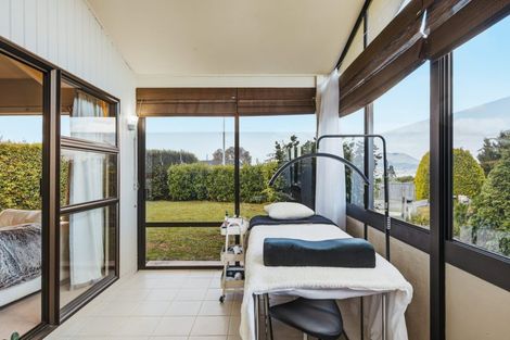 Photo of property in 1/16 Isobel Street, Acacia Bay, Taupo, 3330