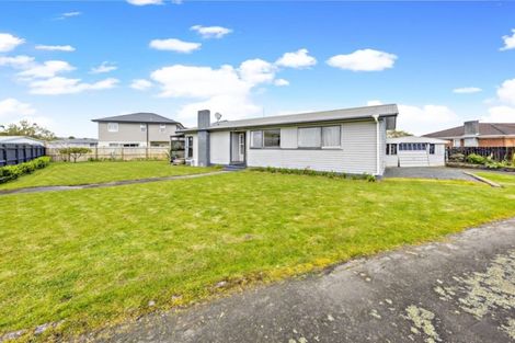 Photo of property in 16 Belgrave Place, Papakura, 2110