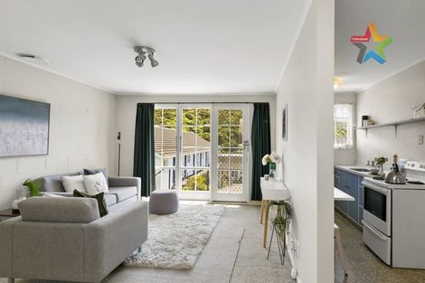 Photo of property in 300 Karori Road, Karori, Wellington, 6012