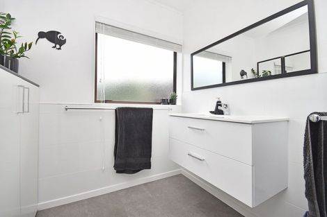 Photo of property in 8/37a Glengarry Road, Glen Eden, Auckland, 0602