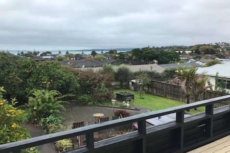 Photo of property in 2/126 Bucklands Beach Road, Bucklands Beach, Auckland, 2012