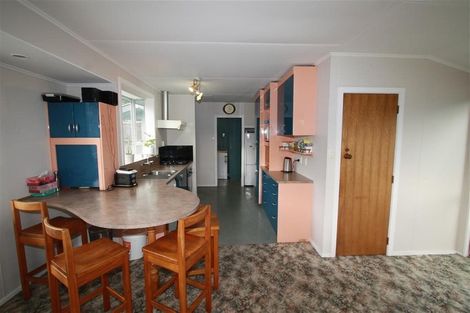 Photo of property in 14 Oawai Place, Marfell, New Plymouth, 4310