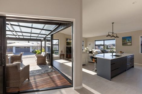 Photo of property in 18 Serenity Drive, Omokoroa, 3114