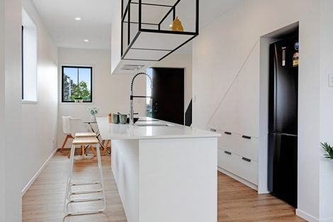 Photo of property in 14 Tupuke Lane, Mount Roskill, Auckland, 1041