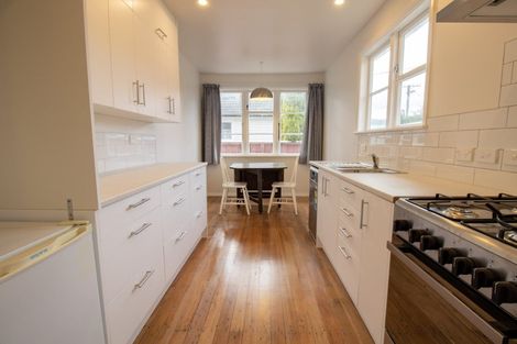 Photo of property in 211 Cambridge Terrace, Naenae, Lower Hutt, 5011