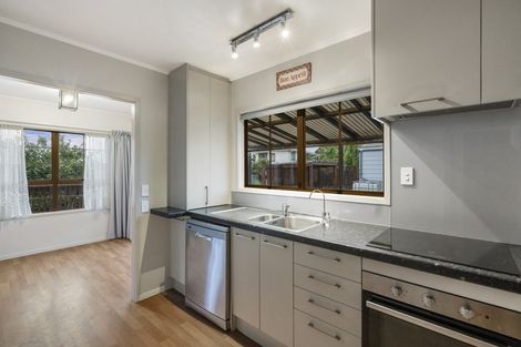 Photo of property in 224 Mahia Road, Weymouth, Auckland, 2103