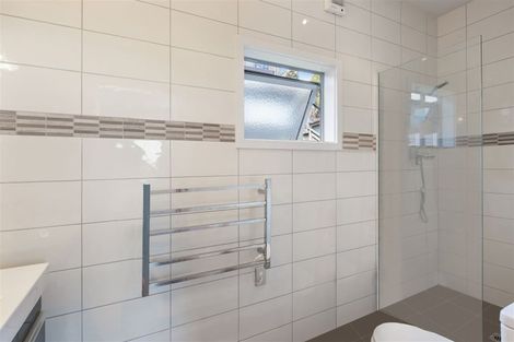 Photo of property in 2 Lakshmi Place, Khandallah, Wellington, 6035