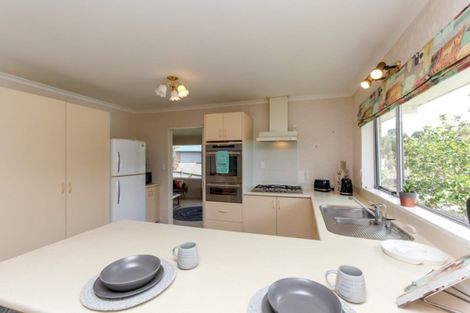 Photo of property in 9 Ashmore Drive, Frankleigh Park, New Plymouth, 4310