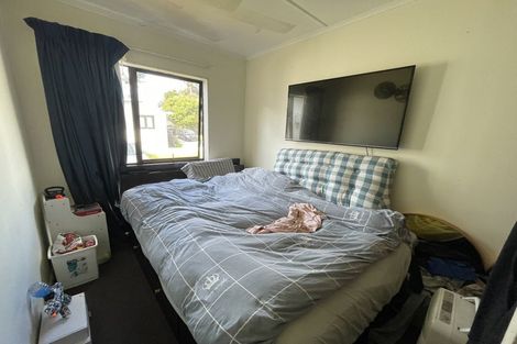 Photo of property in 162 Edmonton Road, Te Atatu South, Auckland, 0610