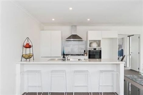 Photo of property in 30 Livingstone Drive, Papamoa Beach, Papamoa, 3118