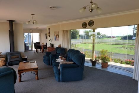 Photo of property in 24 High Street South, Eltham, 4322