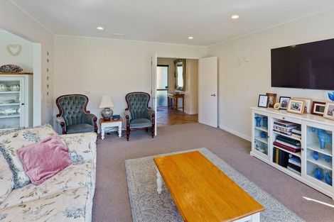 Photo of property in 3 Stella Court, Paraparaumu, 5032