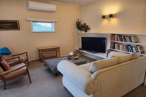 Photo of property in 7 Totara Street, Eastbourne, Lower Hutt, 5013