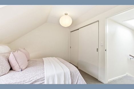 Photo of property in 2/39 Onslow Road, Khandallah, Wellington, 6035