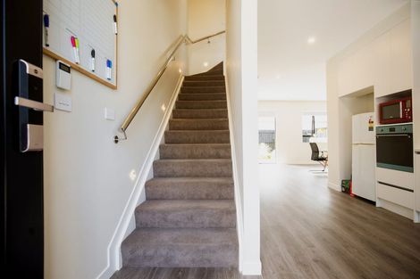 Photo of property in 21b Lumbarda Drive, Kumeu, 0810