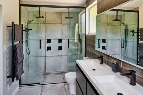 Photo of property in 71 Wyndrum Avenue, Waterloo, Lower Hutt, 5011