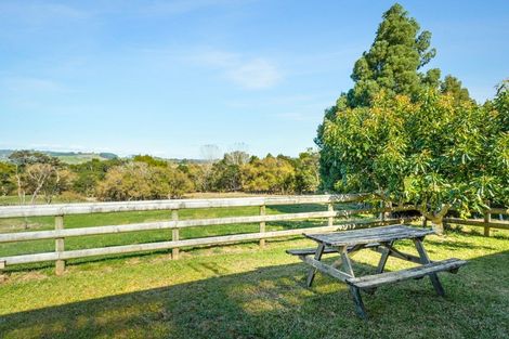 Photo of property in 290 Taylor Road, Waimauku, 0882