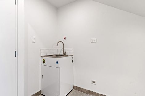 Photo of property in 24 Milenio Crescent, Windsor Park, Auckland, 0632