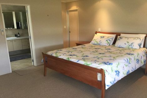 Photo of property in 2/35 Kowhai Road, Mairangi Bay, Auckland, 0630