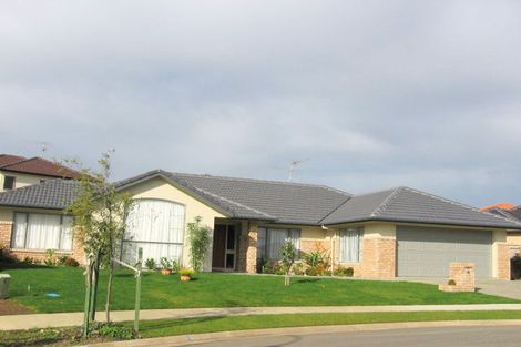 Photo of property in 12 Pennygale Close, Flat Bush, Auckland, 2016