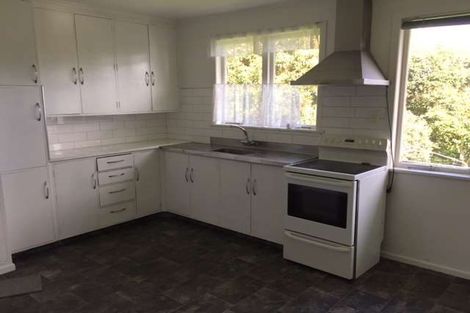 Photo of property in 13b Maybelle Place, Kelston, Auckland, 0602