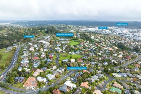 Photo of property in 17 Unsworth Drive, Unsworth Heights, Auckland, 0632