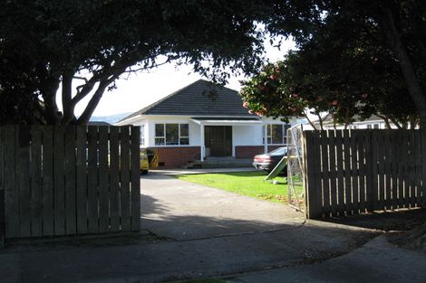 Photo of property in 15 Bauchop Road, Waterloo, Lower Hutt, 5011