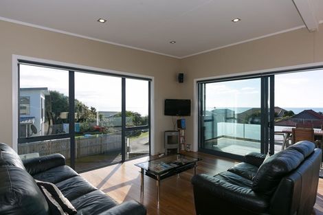 Photo of property in 20 Motukari Place, Onaero, Waitara, 4383