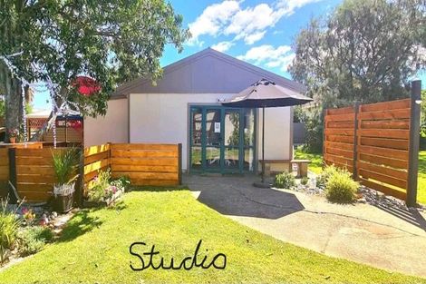Photo of property in 11 Kirk Street, Otaki, 5512