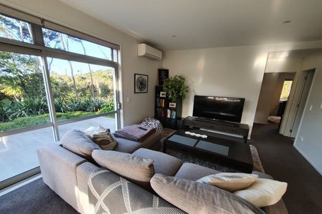 Photo of property in 3 William Pitcher Place, Greenhithe, Auckland, 0632