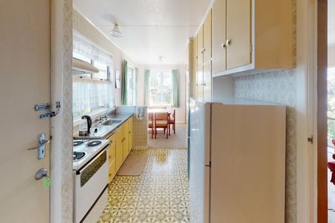 Photo of property in 33 Tararua Terrace, Cloverlea, Palmerston North, 4412