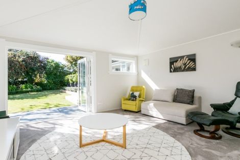 Photo of property in 8 Emerald Hill, Havelock North, 4130