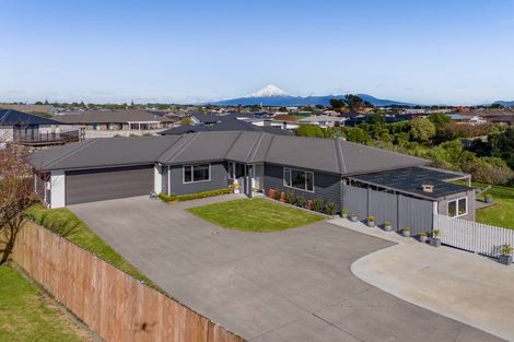Photo of property in 28a Jules Crescent, Bell Block, New Plymouth, 4312