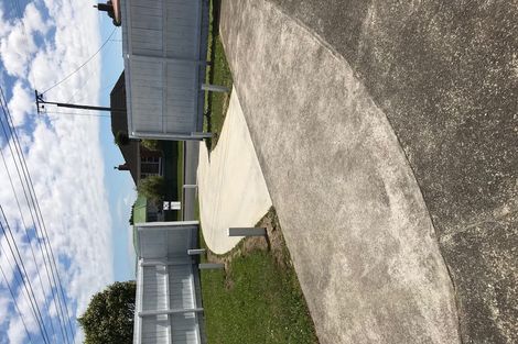 Photo of property in 20 Sylvan Crescent, Te Atatu South, Auckland, 0610