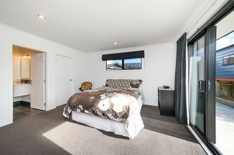 Photo of property in 44 Chestnut Close, Kelvin Grove, Palmerston North, 4414