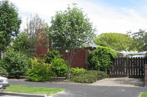 Photo of property in 15 Eglinton Street, Avondale, Christchurch, 8061