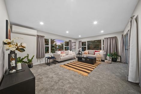 Photo of property in 6 Youngs Road, Papakura, 2110