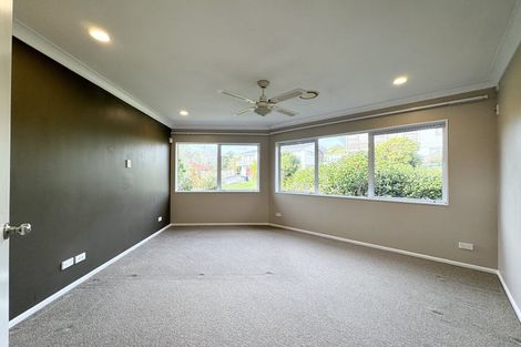 Photo of property in 21a Madison Place, Forrest Hill, Auckland, 0620