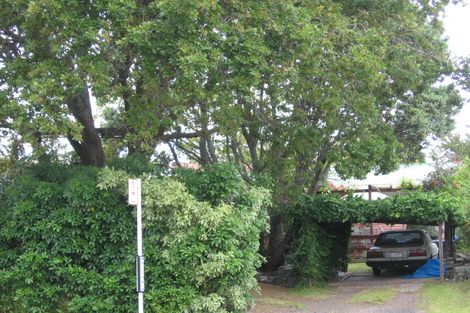Photo of property in 139 Beach Haven Road, Beach Haven, Auckland, 0626