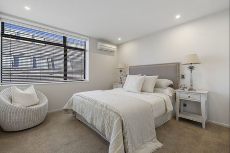 Photo of property in Vivaldi Apartments, 10/48 Marine Parade, Mount Maunganui, 3116