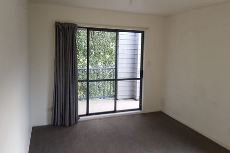 Photo of property in 2/83 Portage Road, New Lynn, Auckland, 0600
