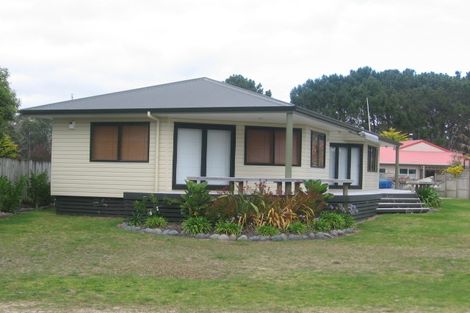 Photo of property in 103 Karaka Place, Matarangi, Whitianga, 3592