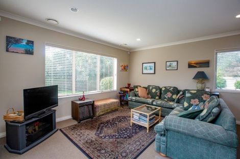 Photo of property in 7 Ashleigh Way, Waikanae Beach, Waikanae, 5036