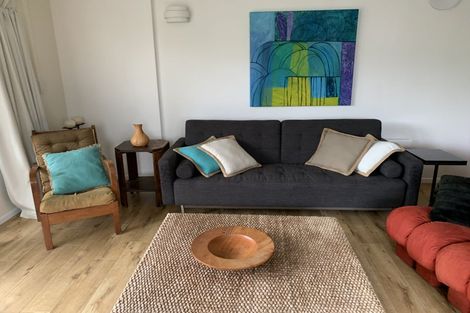 Photo of property in 14 Sackville Street, Fitzroy, New Plymouth, 4312