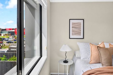 Photo of property in 46 Hobsonville Point Road, Hobsonville, Auckland, 0616