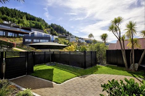 Photo of property in 1 Highview Terrace, Queenstown, 9300