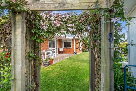 Photo of property in 32 Otonga Road, Springfield, Rotorua, 3015